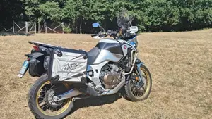 Honda Africa Twin CRF 1000L Adventure Sports Travel Edition (2019)  (8)