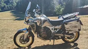 Honda Africa Twin CRF 1000L Adventure Sports Travel Edition (2019)  (9)