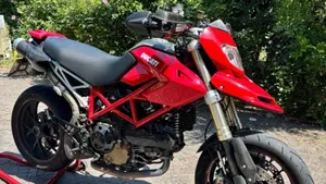 Ducati Hypermotard 1100 (2007 - 09)  (7)