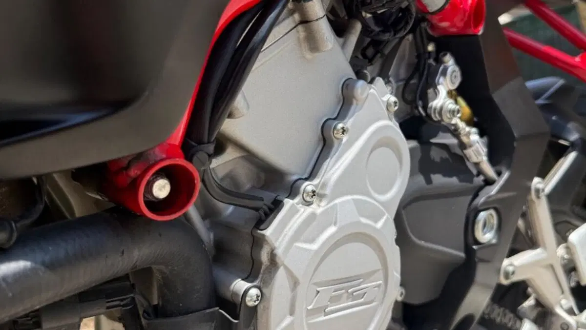 MV Agusta Brutale 800 EAS ABS (2012 - 15)  (10)