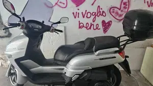 Yamaha XC 300 Versity  (4)