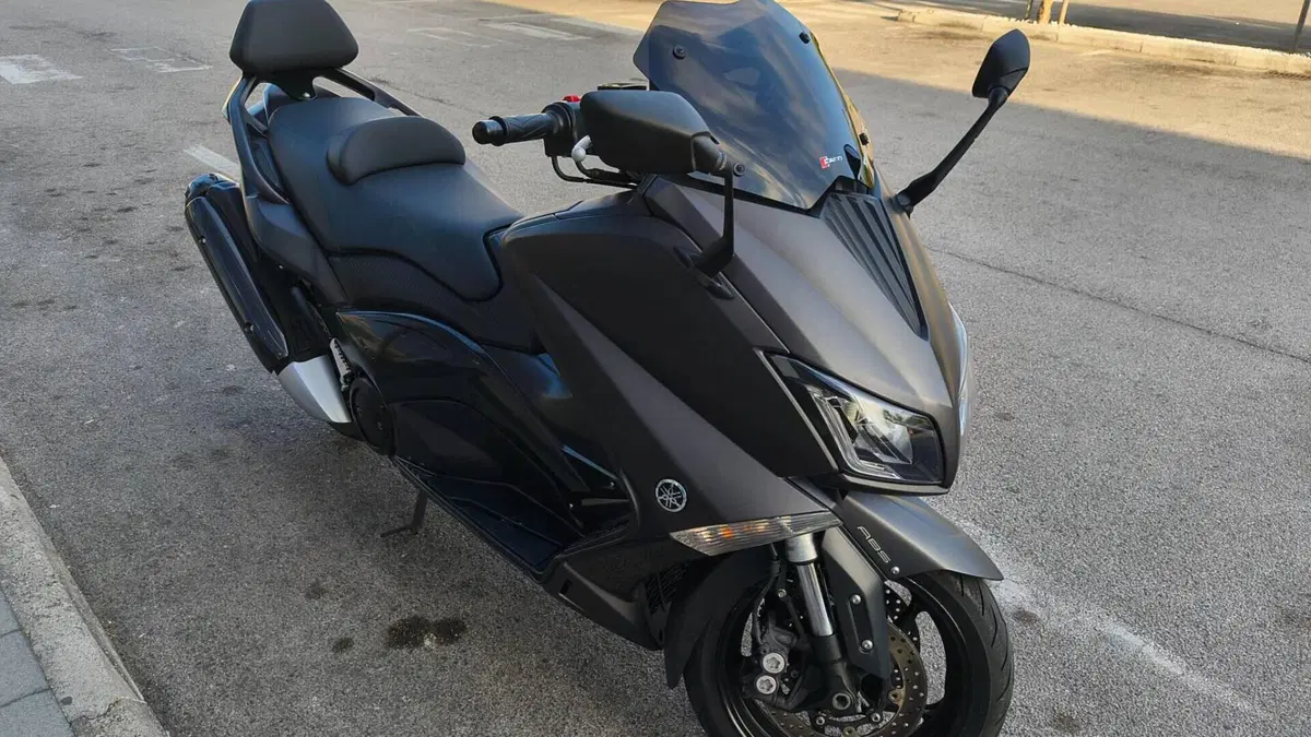 Yamaha T-Max 530 (2015 - 16)  (5)