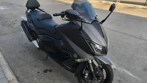 Yamaha T-Max 530 (2015 - 16)  (5)