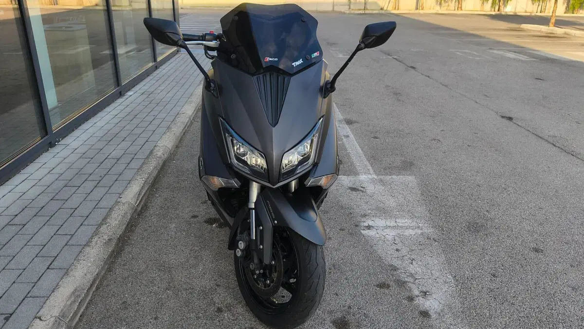 Yamaha T-Max 530 (2015 - 16)  (6)
