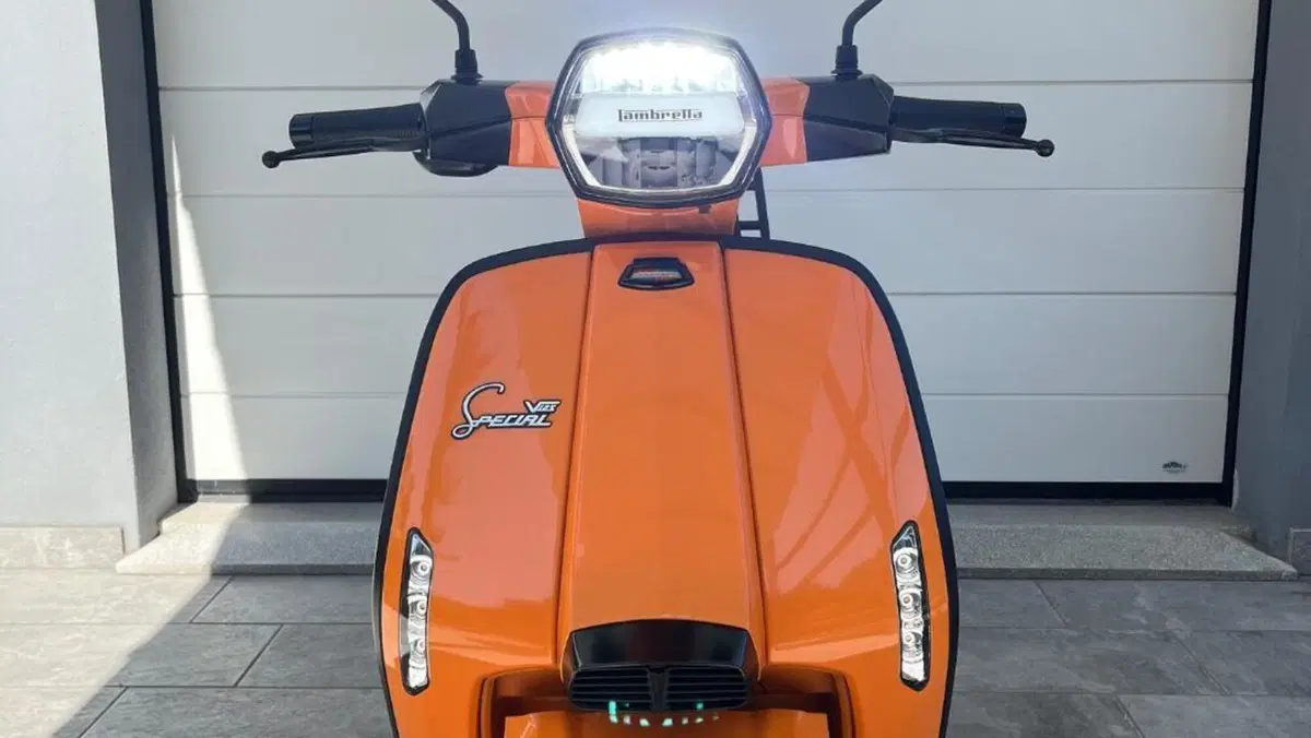 Lambretta V125 Special (2021 - 26)  (2)