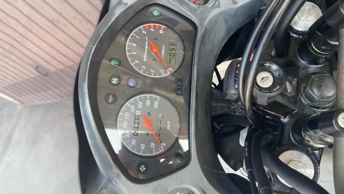 Honda Transalp XL 650V (2005 - 06)  (3)