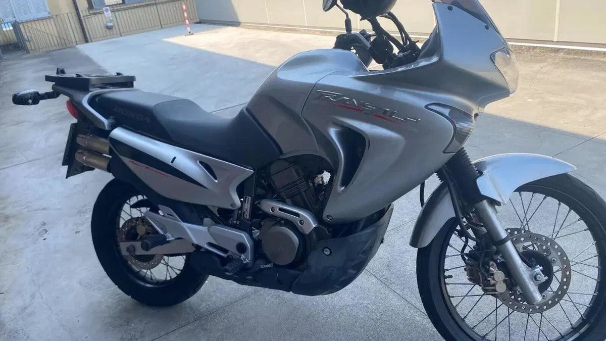Honda Transalp XL 650V (2005 - 06)  (4)