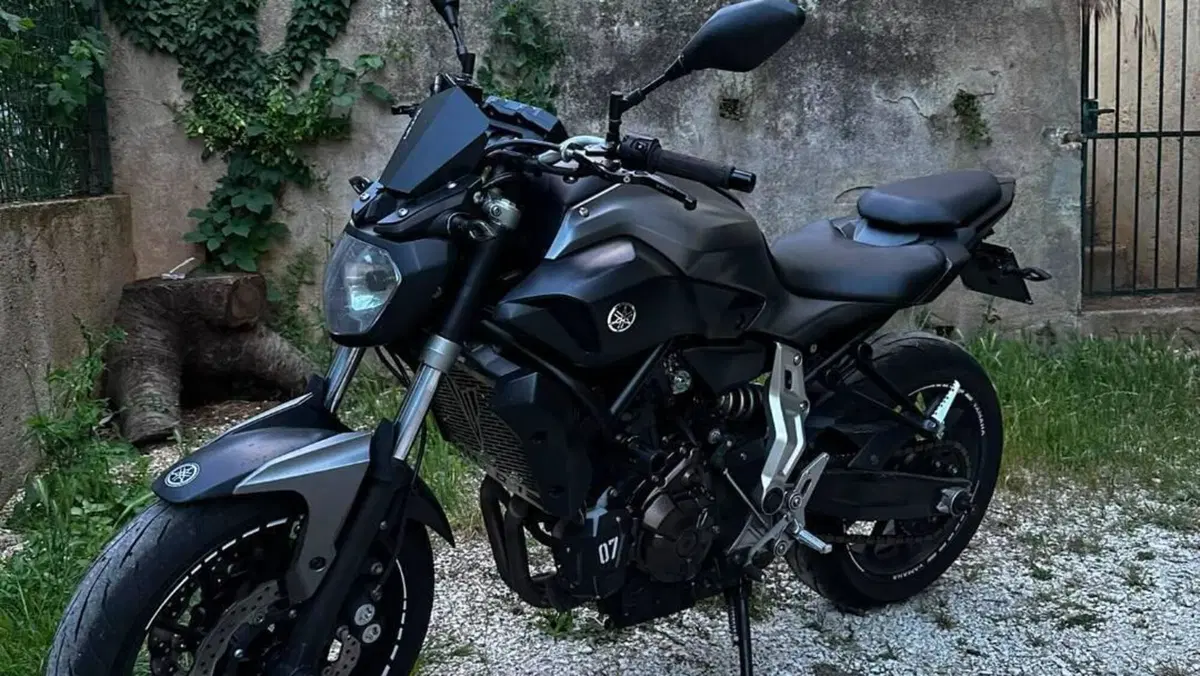 Yamaha MT-07 (2014 - 16)  (2)