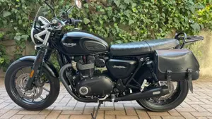 Triumph Street Twin 900 (2017 - 18)  (2)
