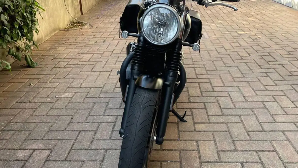 Triumph Street Twin 900 (2017 - 18)  (4)