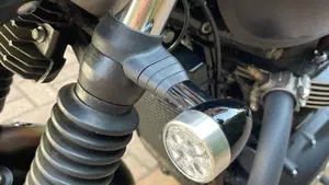 Triumph Street Twin 900 (2017 - 18)  (17)