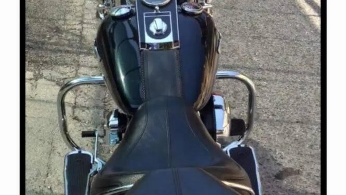 Harley-Davidson 1690 Deluxe ABS (2011 - 16) - FLSTN  (4)