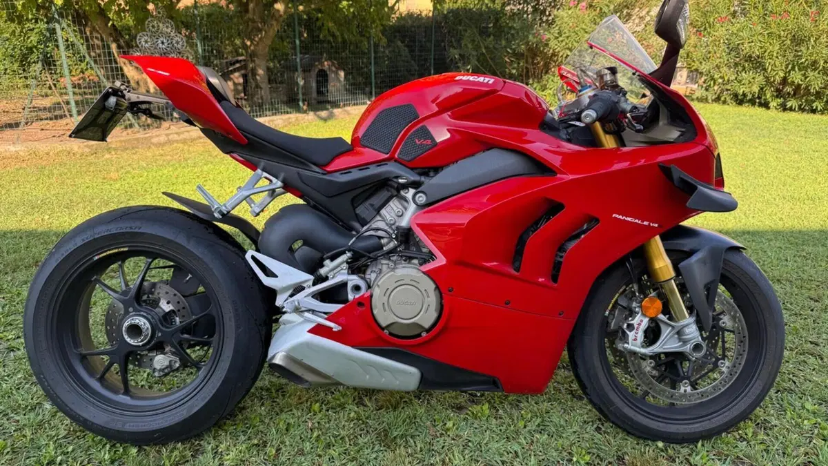 Ducati Panigale V4 S 1100 (2021)  (5)