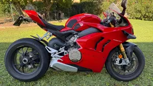 Ducati Panigale V4 S 1100 (2021)  (5)