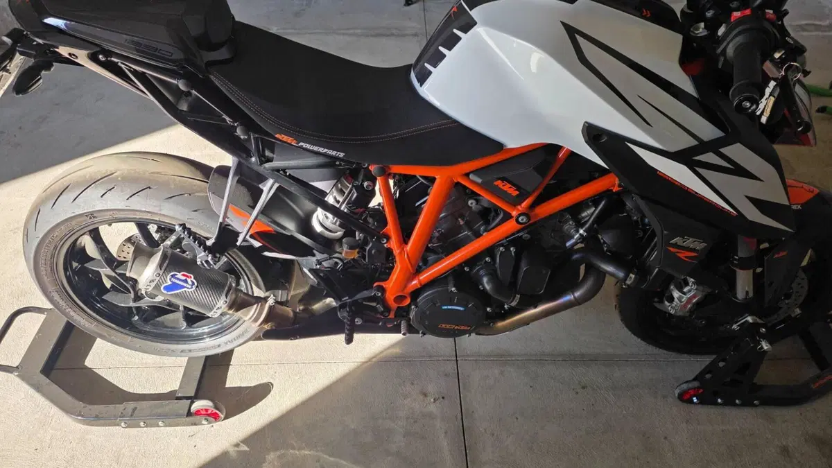 KTM 1290 Super Duke R (2019) 
