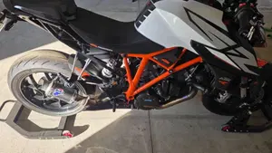 KTM 1290 Super Duke R (2019) 