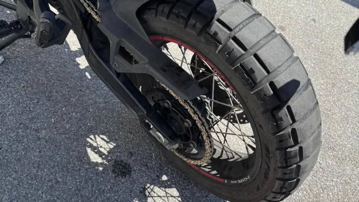 Moto Morini X-Cape 650 (2021 - 26)  (9)