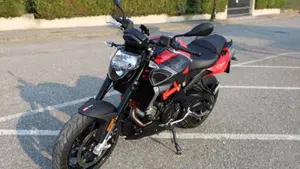 Aprilia Shiver 900 ABS (2019 - 20)  (2)