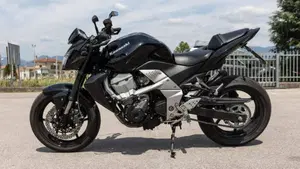 Kawasaki Z 750 (2007 - 14)  (2)