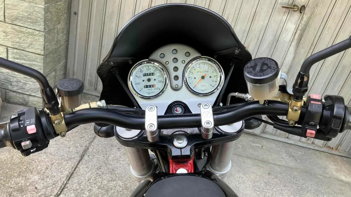 Moto Guzzi V11 Sport (1999 - 02)  (4)