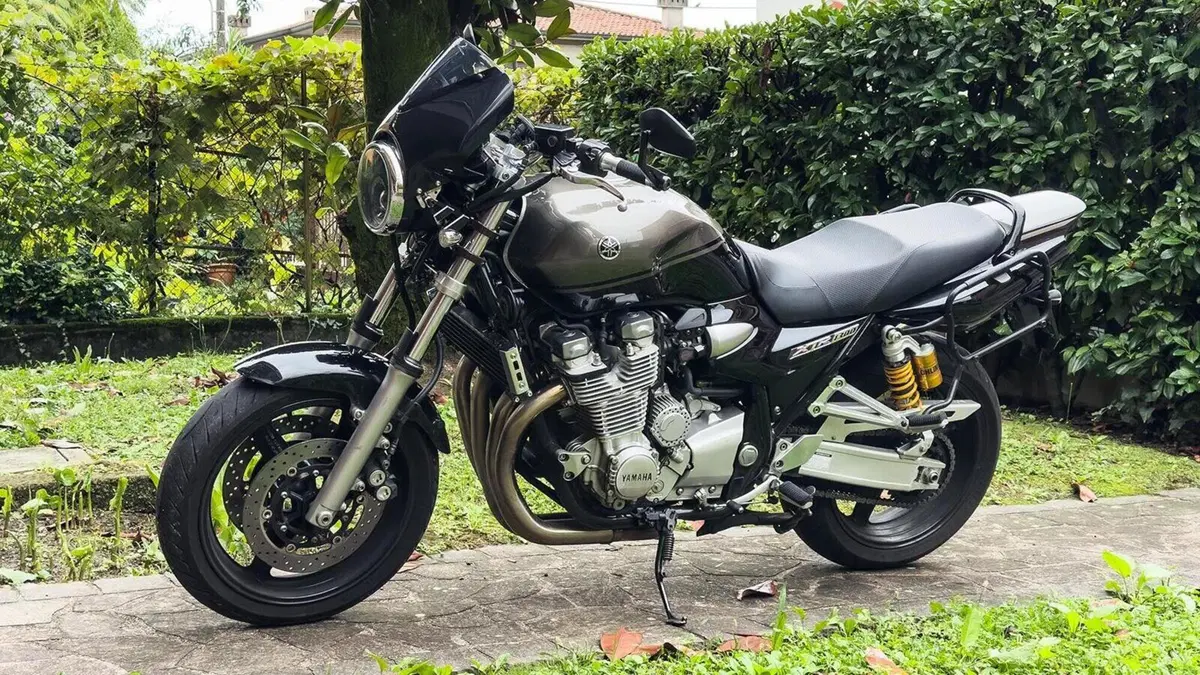 Yamaha XJR 1300 (2006 - 14)  (3)