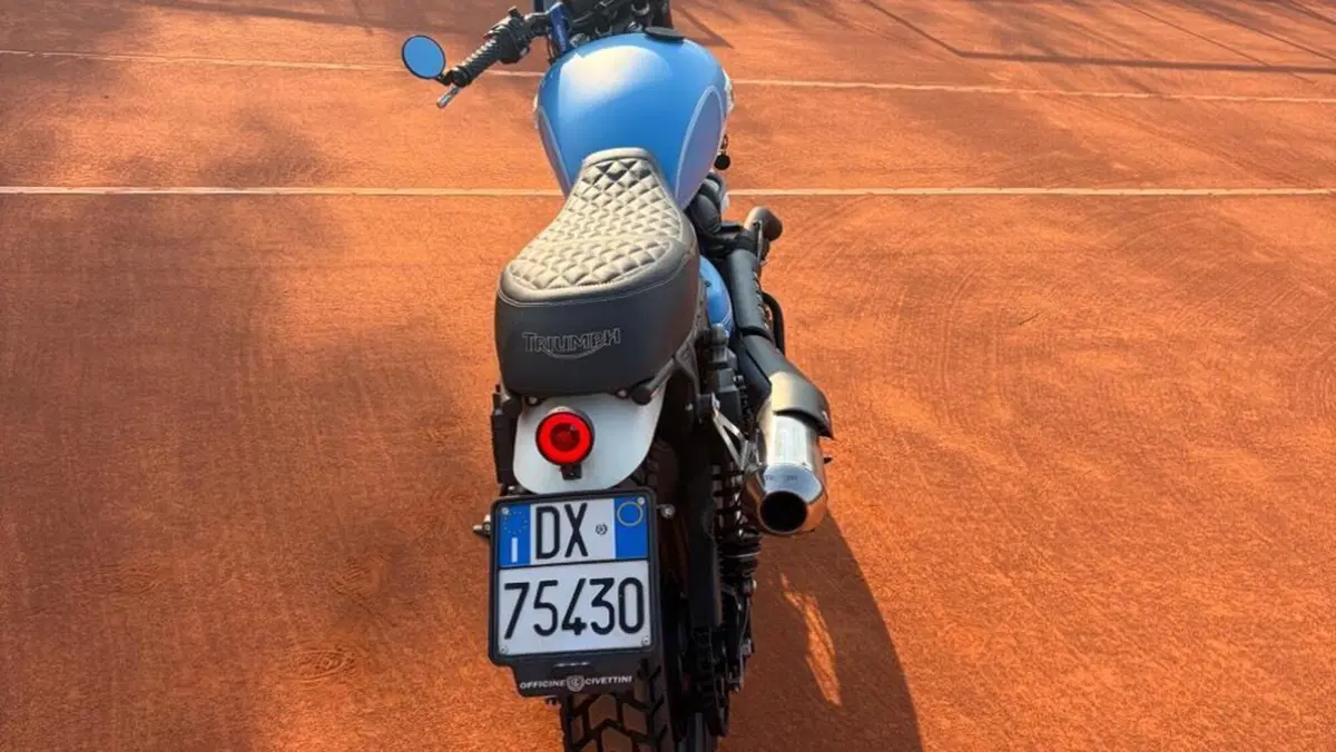 Triumph Scrambler (2006 - 17)  (2)