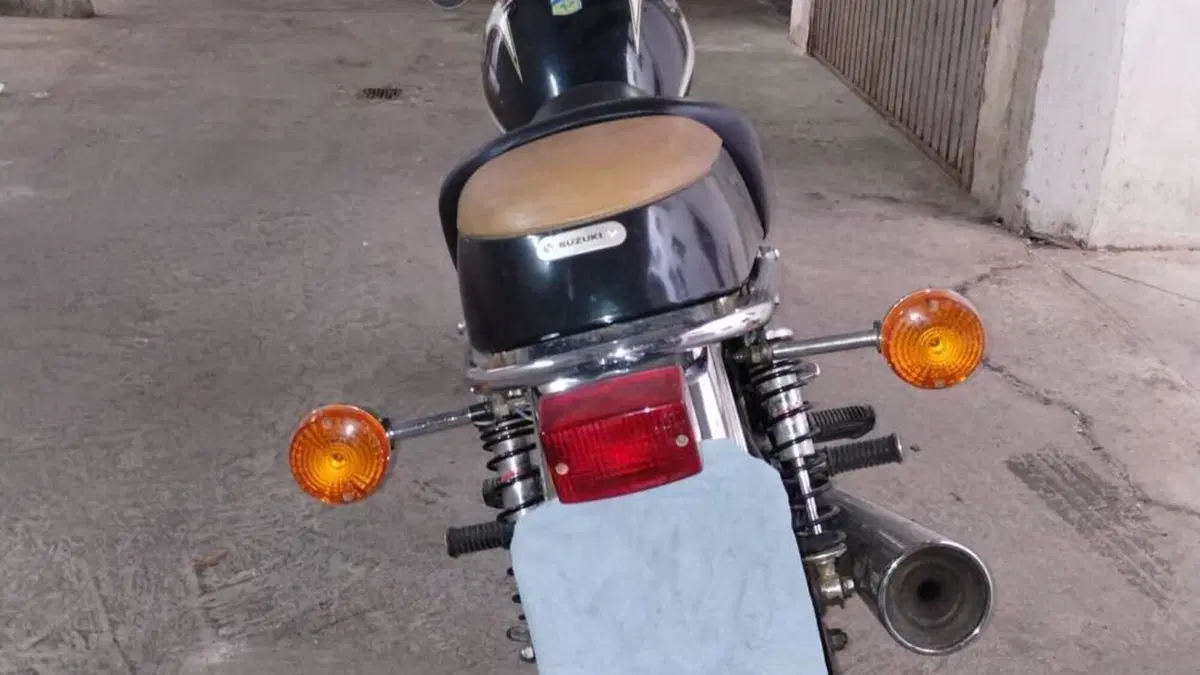 Suzuki TU 250 X (1997 - 03)  (5)