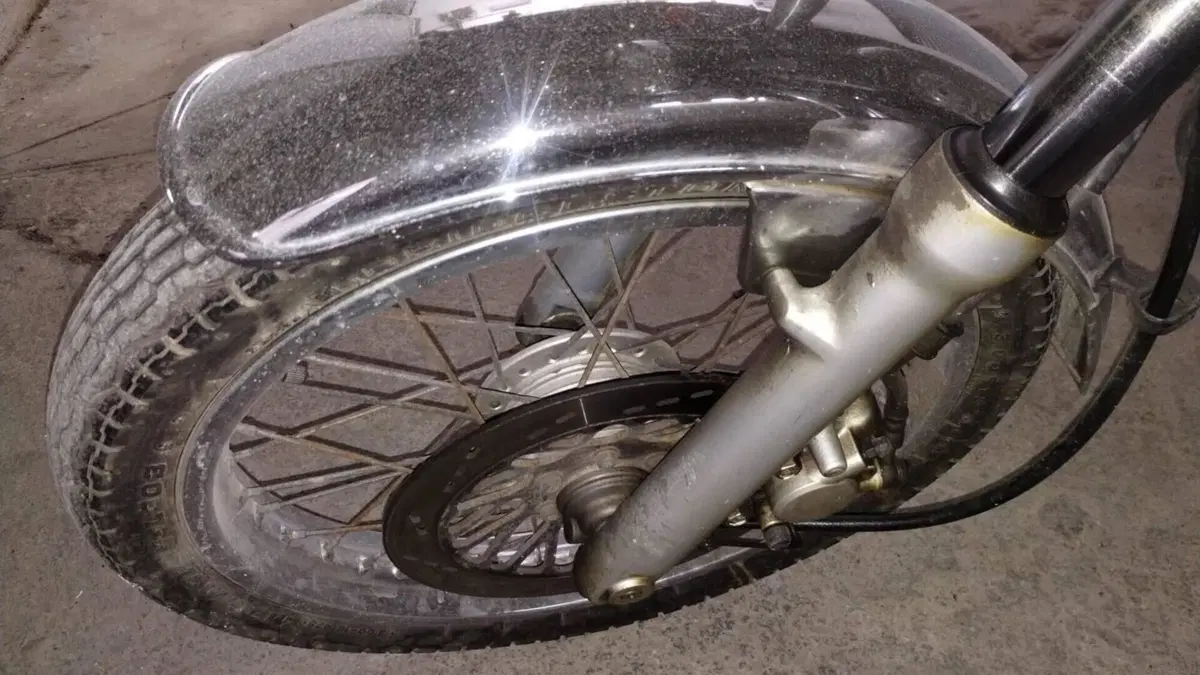 Suzuki TU 250 X (1997 - 03)  (6)