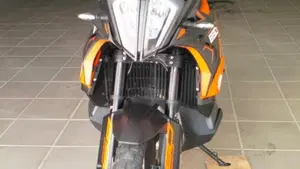 KTM 890 Adventure (2022)  (3)