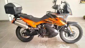 KTM 890 Adventure (2022) 