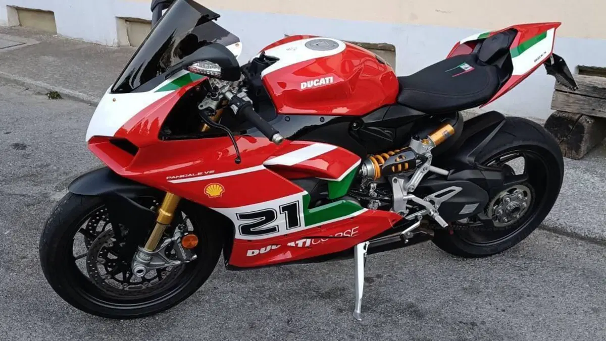 Ducati Panigale V2 Bayliss 1st Championship 20th Anniversary (2021 - 24) 