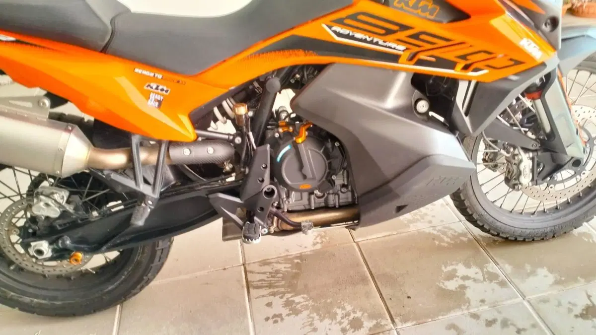 KTM 890 Adventure (2022)  (8)