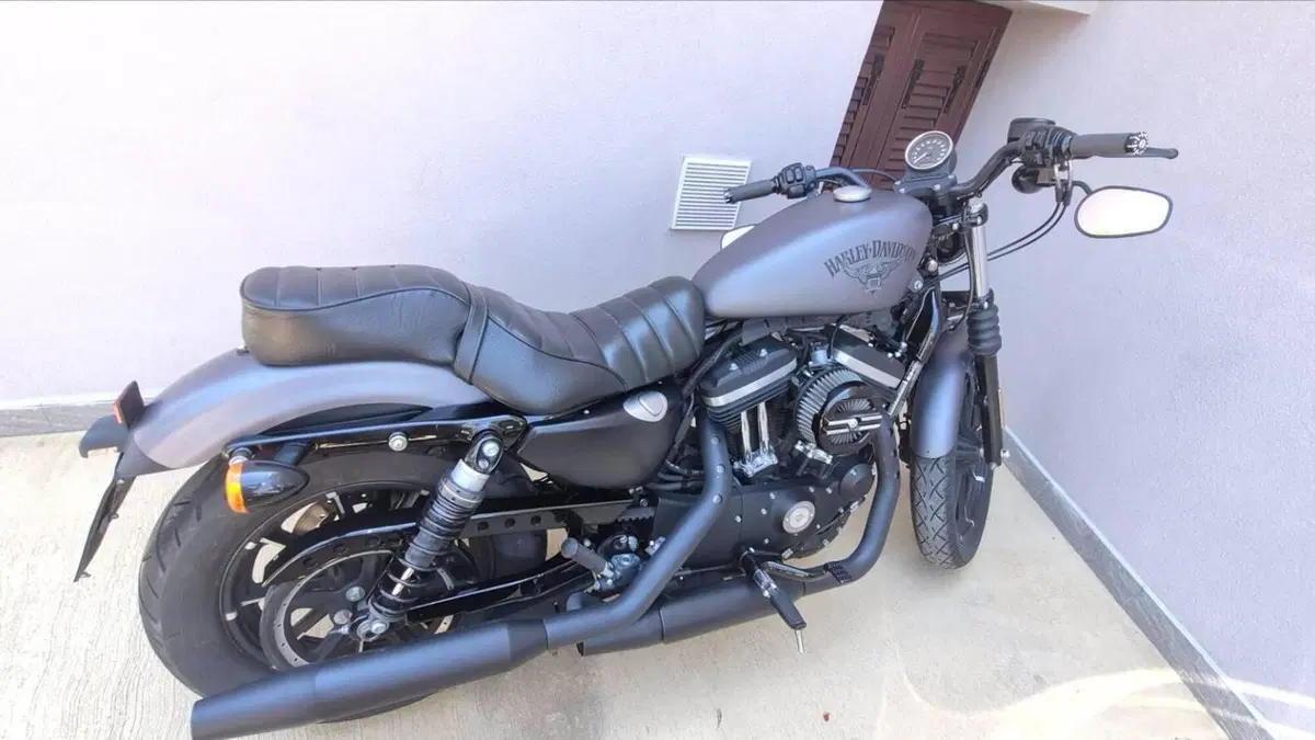 Harley-Davidson 883 Iron (2014 - 16) - XL 883N  (2)
