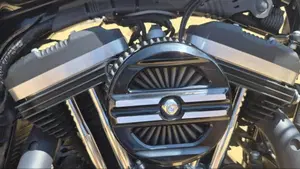 Harley-Davidson 883 Iron (2014 - 16) - XL 883N  (5)