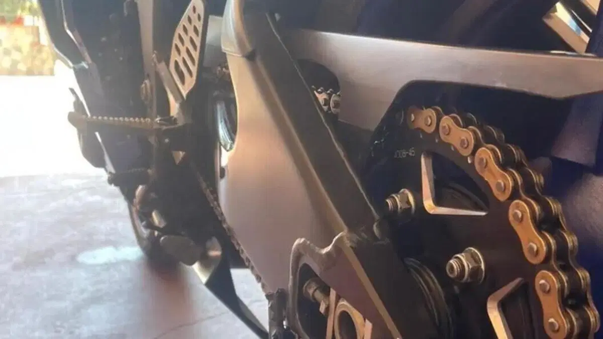 Yamaha YZF R6 (2017 - 20)  (4)