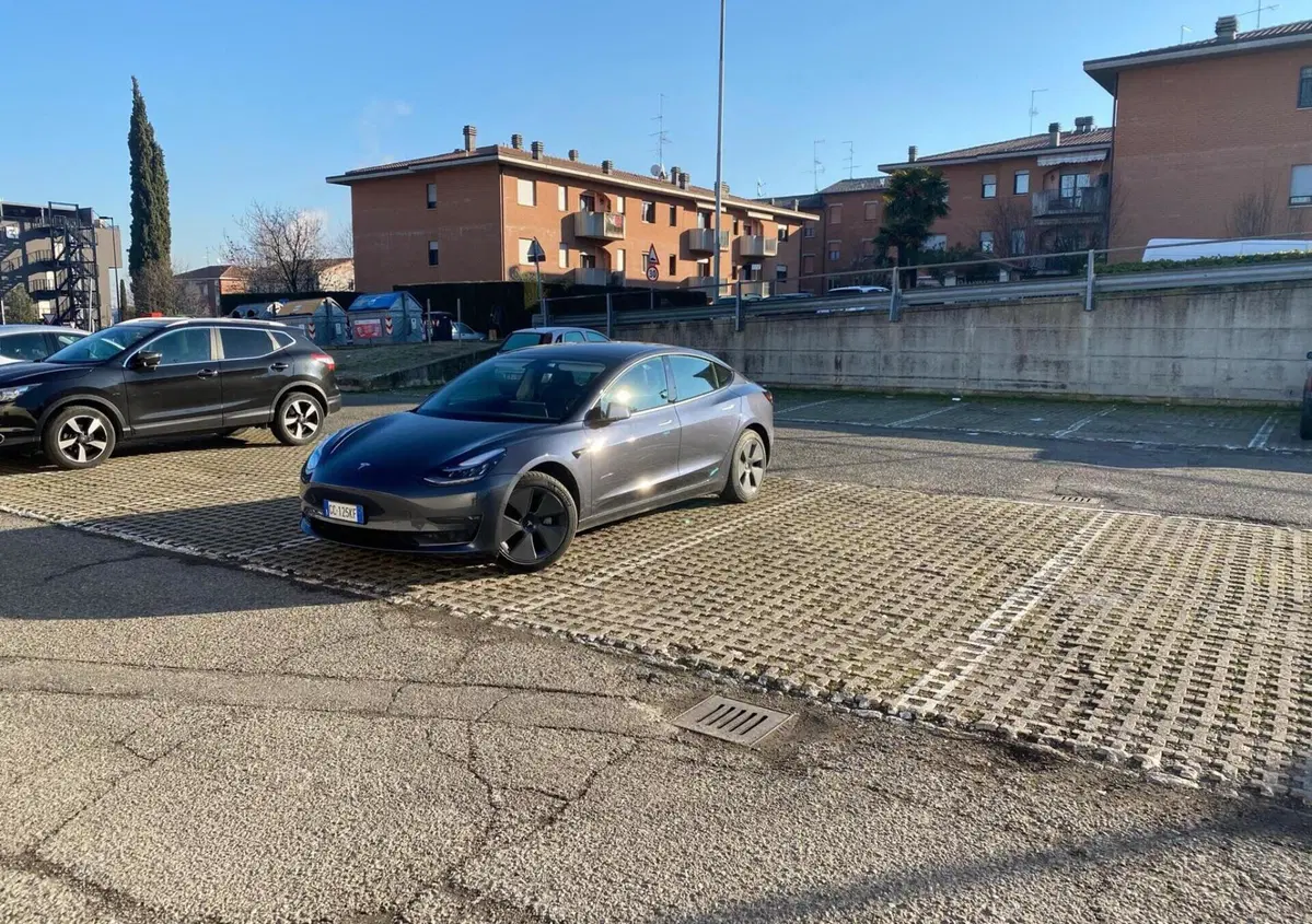 Tesla Model 3 Model 3 Long Range Dual Motor AWD