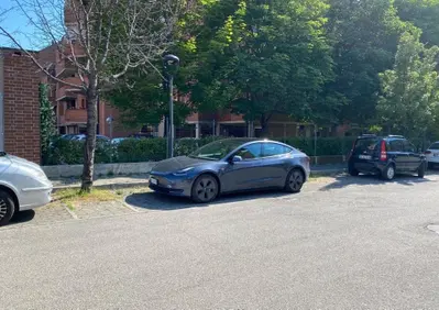 Tesla Model 3 Model 3 Long Range Dual Motor AWD (2)