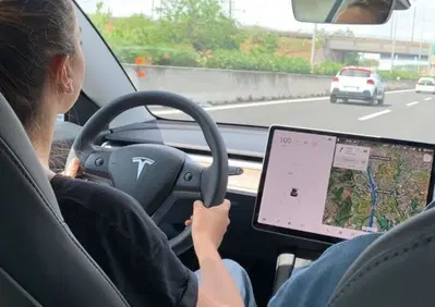 Tesla Model 3 Model 3 Long Range Dual Motor AWD (3)