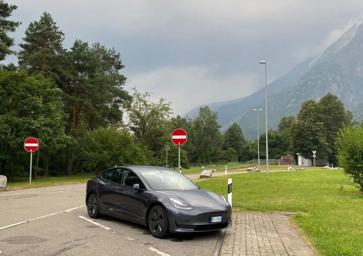 Tesla Model 3 Model 3 Long Range Dual Motor AWD (6)
