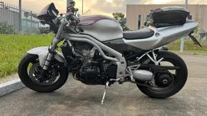 Triumph Daytona 955 I (1999 - 01)  (2)
