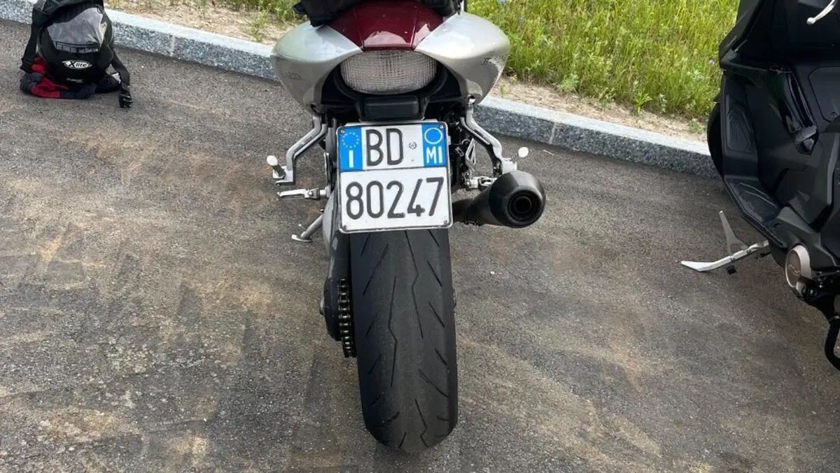 Triumph Daytona 955 I (1999 - 01)  (3)