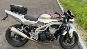 Triumph Daytona 955 I (1999 - 01)  (4)