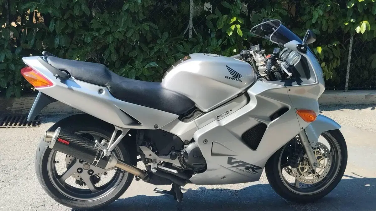 Honda VFR 800 (1998 - 01) 