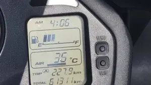 Honda VFR 800 (1998 - 01)  (8)