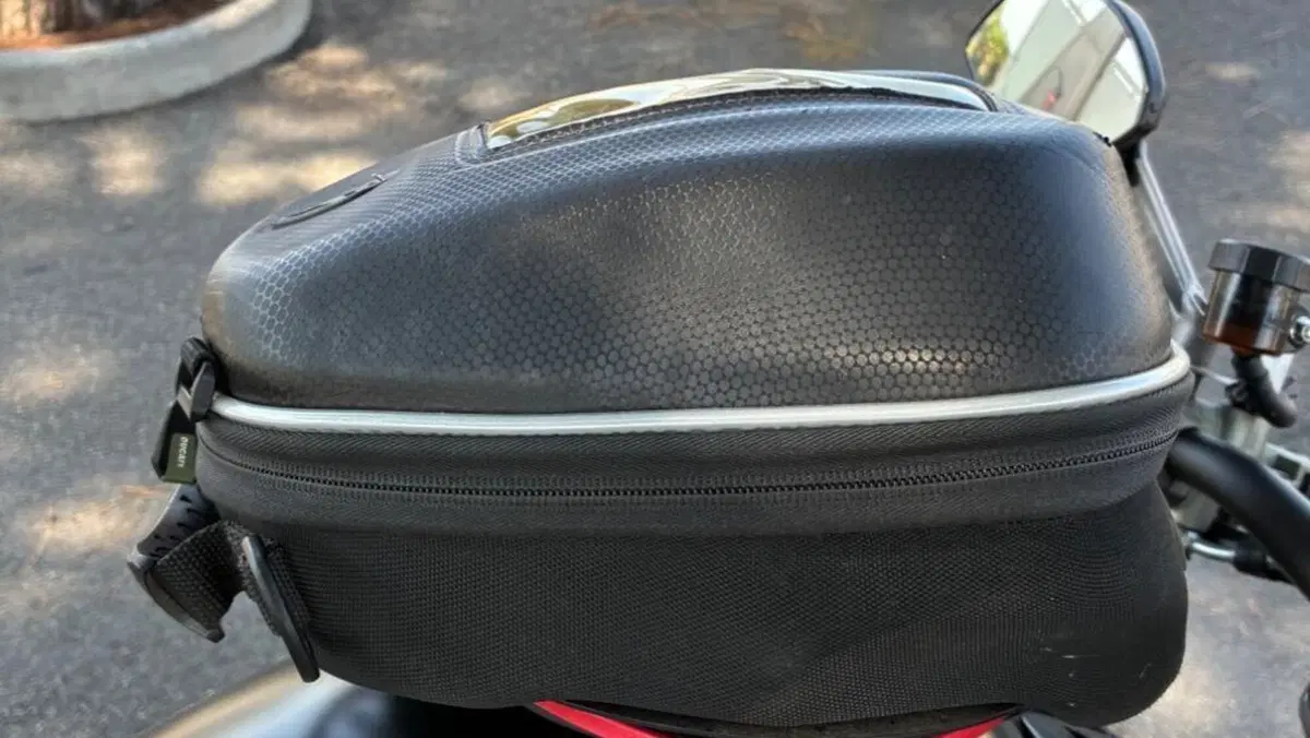 Ducati Monster 937 + (2021 - 25)  (10)