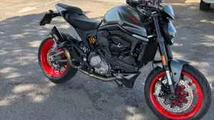 Ducati Monster 937 + (2021 - 25)  (5)