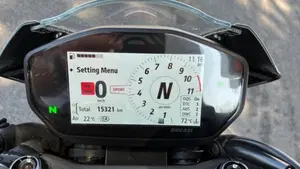 Ducati Monster 937 + (2021 - 25)  (9)