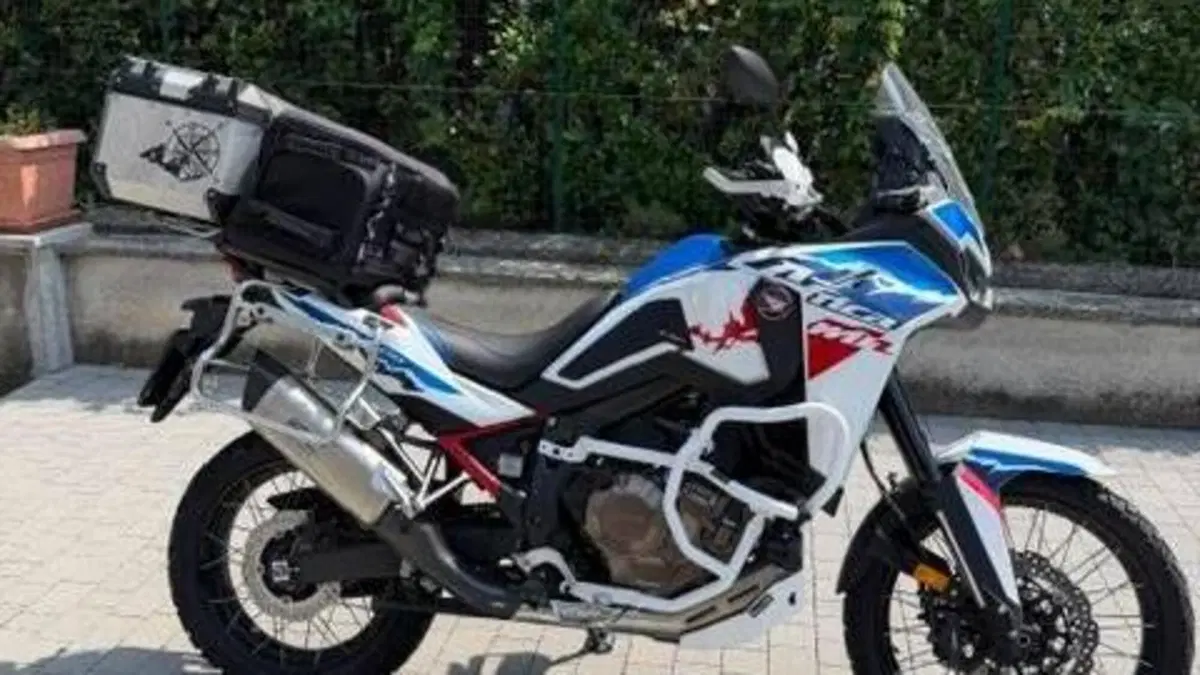 Honda Africa Twin CRF 1100L ES (2024 - 26)  (2)