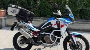Honda Africa Twin CRF 1100L ES (2024 - 26)  (2)