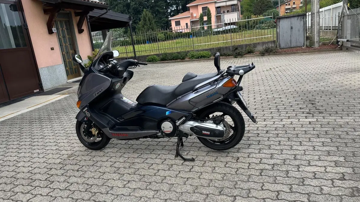 Yamaha T-Max 500 (2004 - 07)  (2)